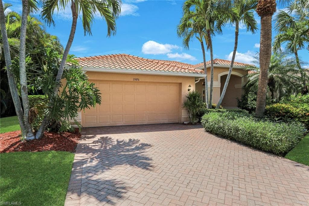 15076 BALMORAL LOOP-33