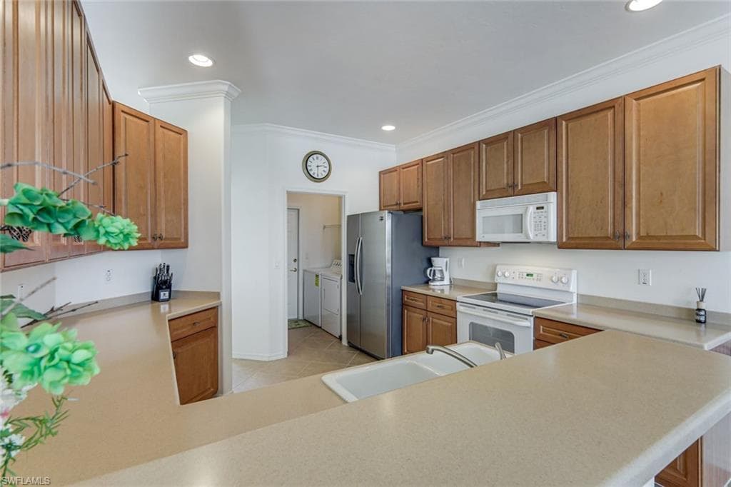15076 BALMORAL LOOP-10