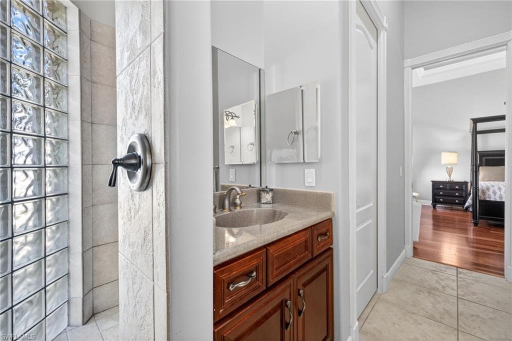 27001 Harbor DR-20