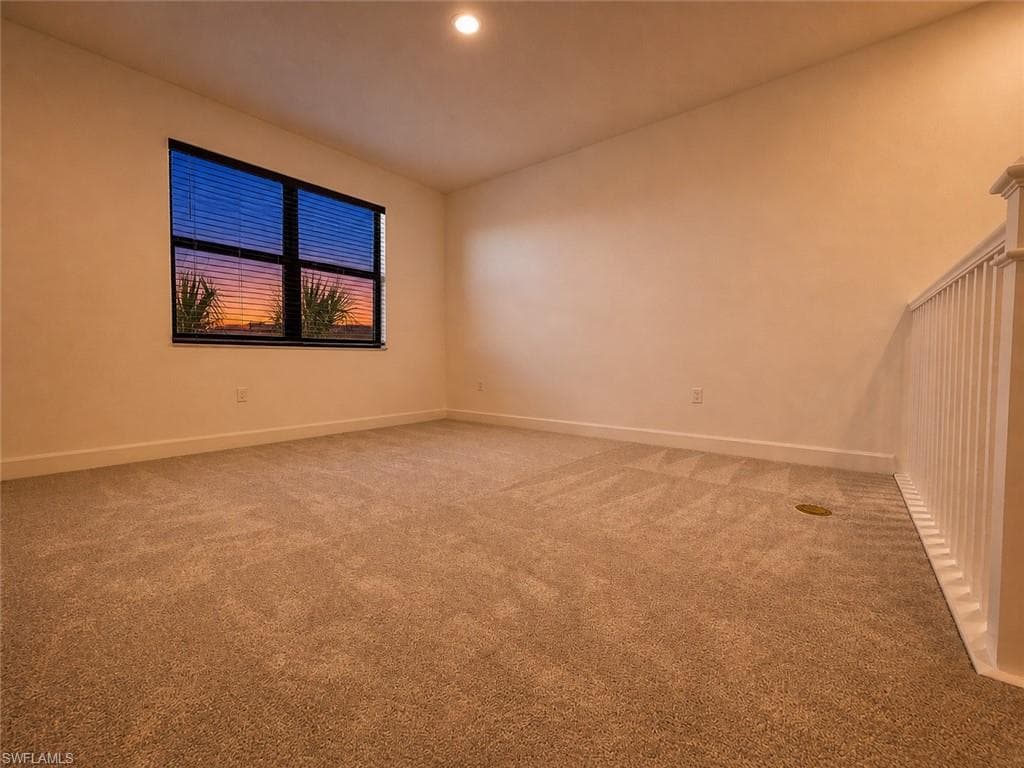 20921 Thistle Leaf LN-35