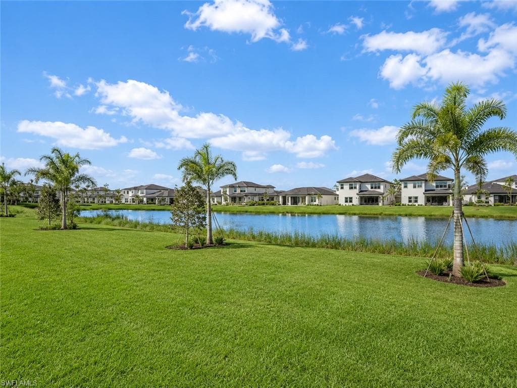 20921 Thistle Leaf LN-4