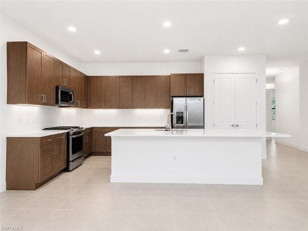 20921 Thistle Leaf LN-10