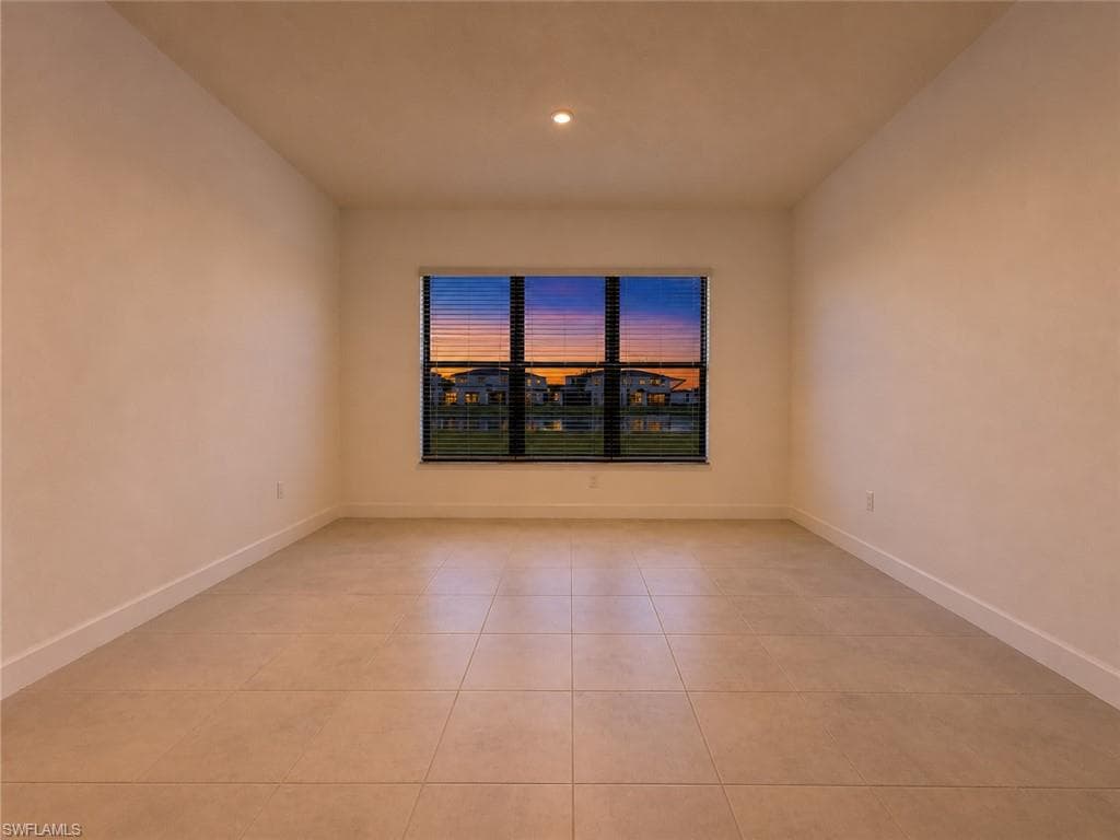20921 Thistle Leaf LN-39