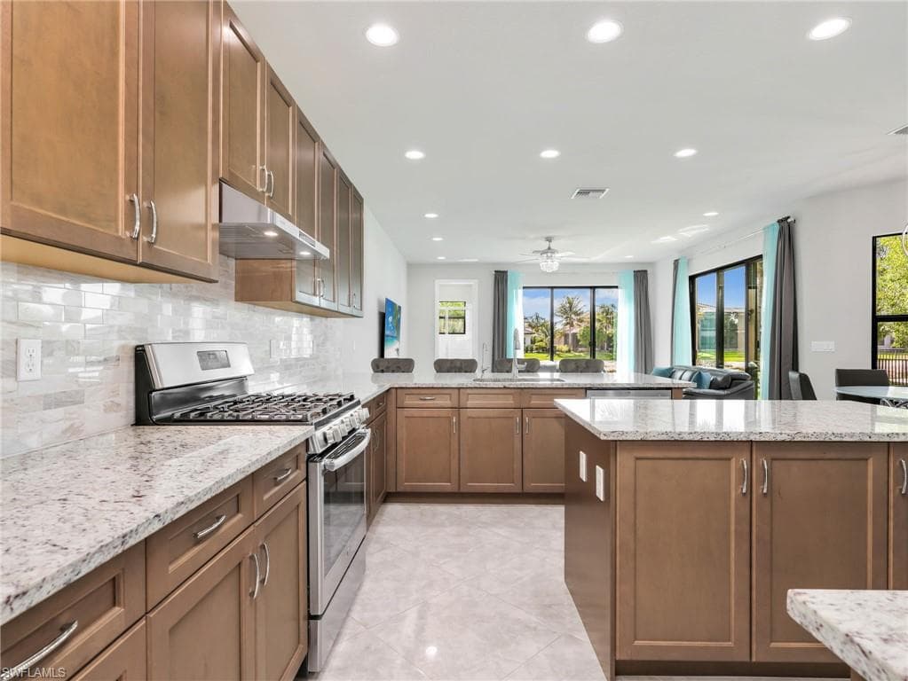 4716 Kensington CIR-6