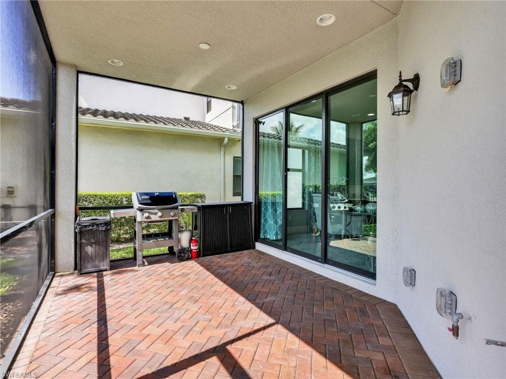 4716 Kensington CIR-35