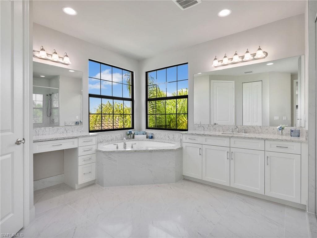 4716 Kensington CIR-31