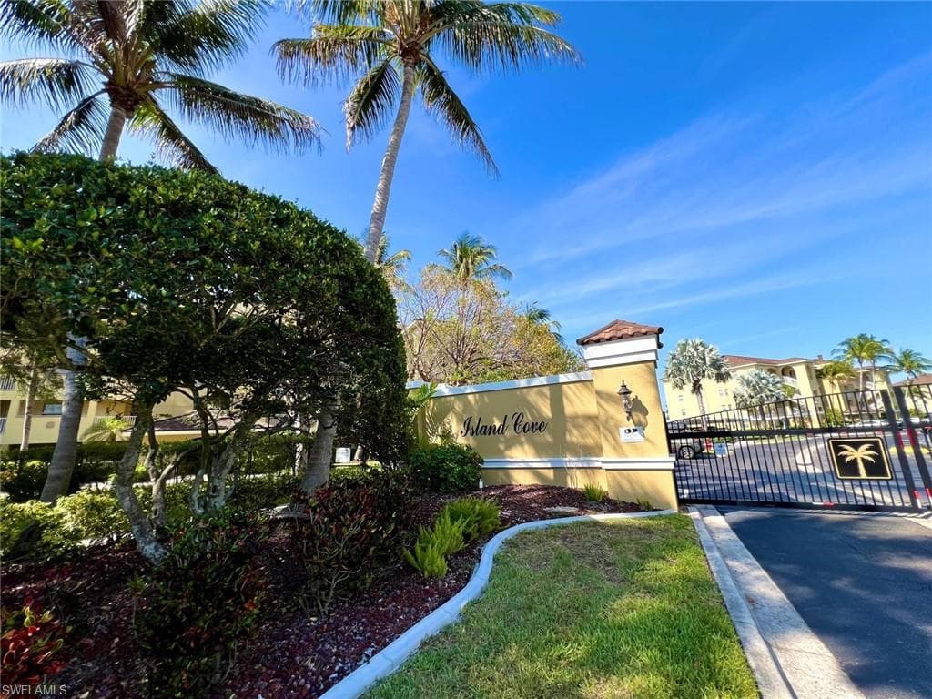 1789 Four Mile Cove PKWY 541-2