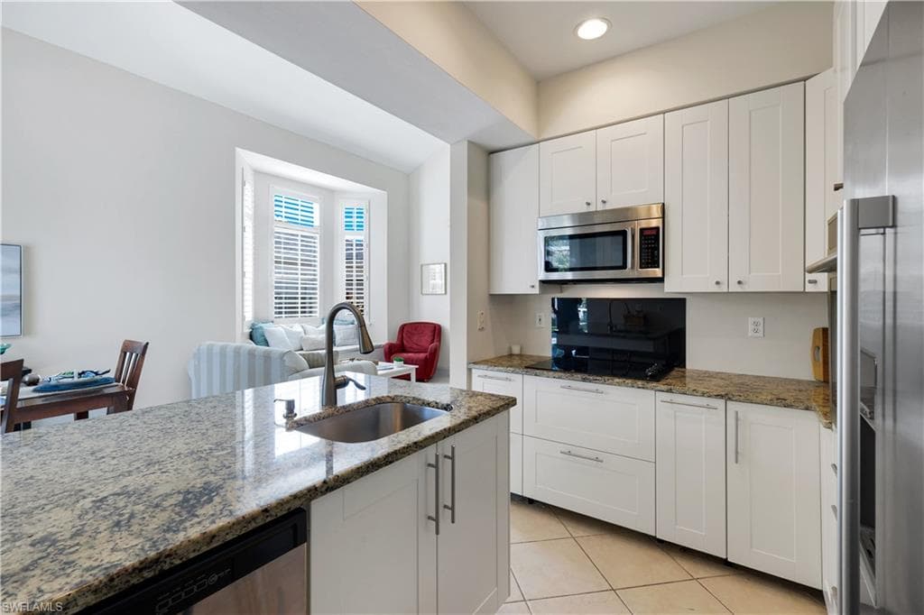 15040 Sterling Oaks DR-37