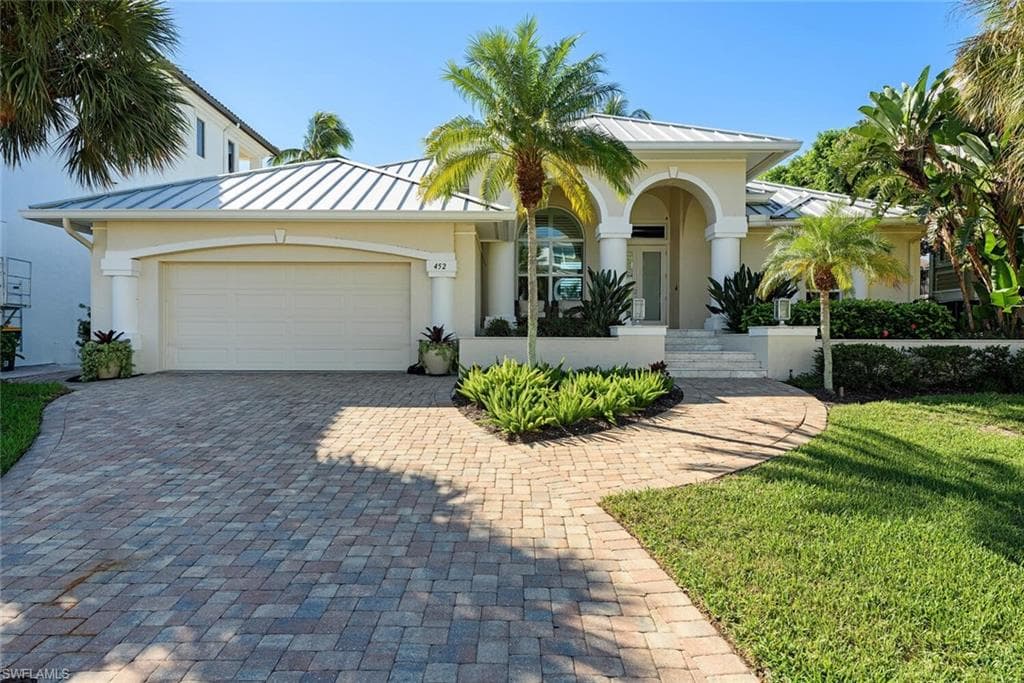 452 Willet AVE-1