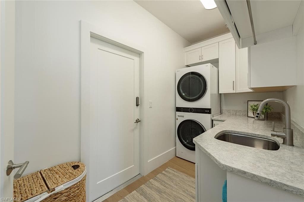 452 Willet AVE-16