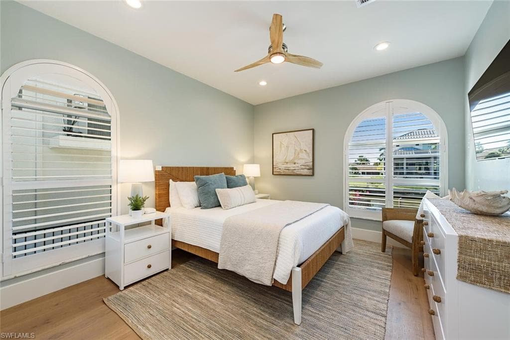 452 Willet AVE-11