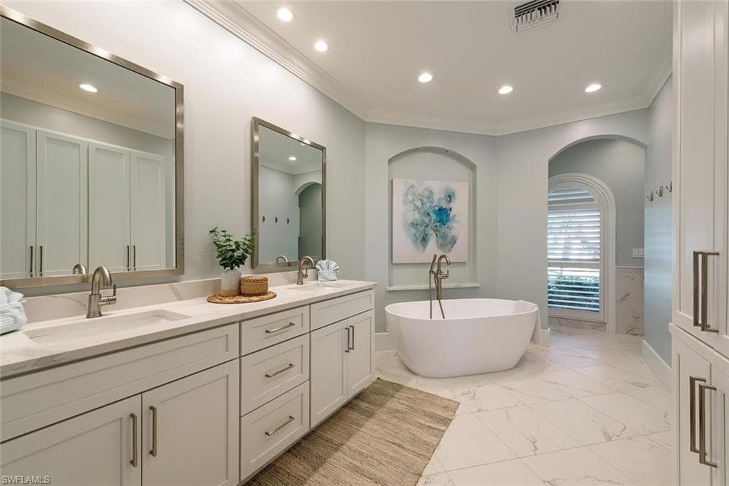 452 Willet AVE-9