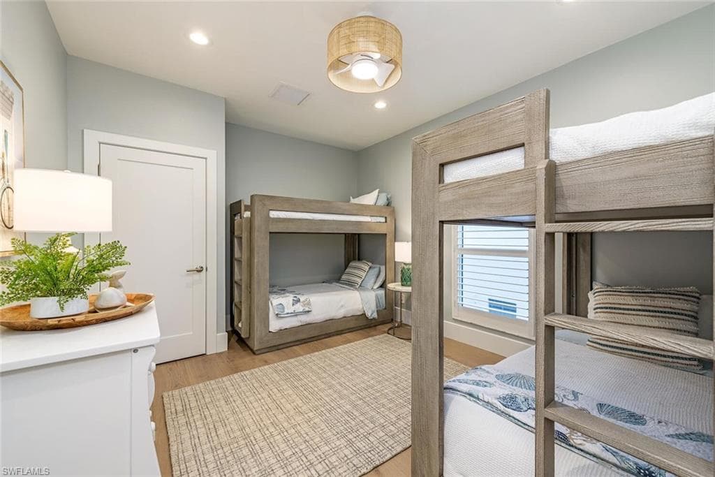 452 Willet AVE-13