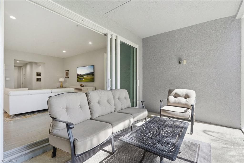 2560 Seychelles DR 1003-17
