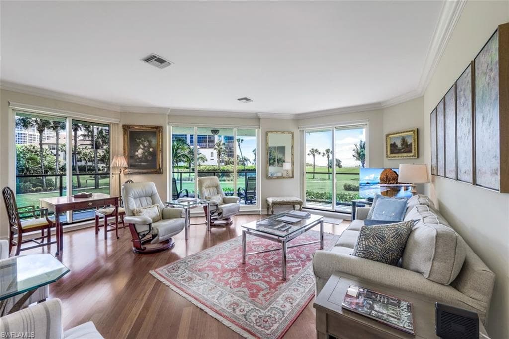 4901 Gulf Shore BLVD N 104-1