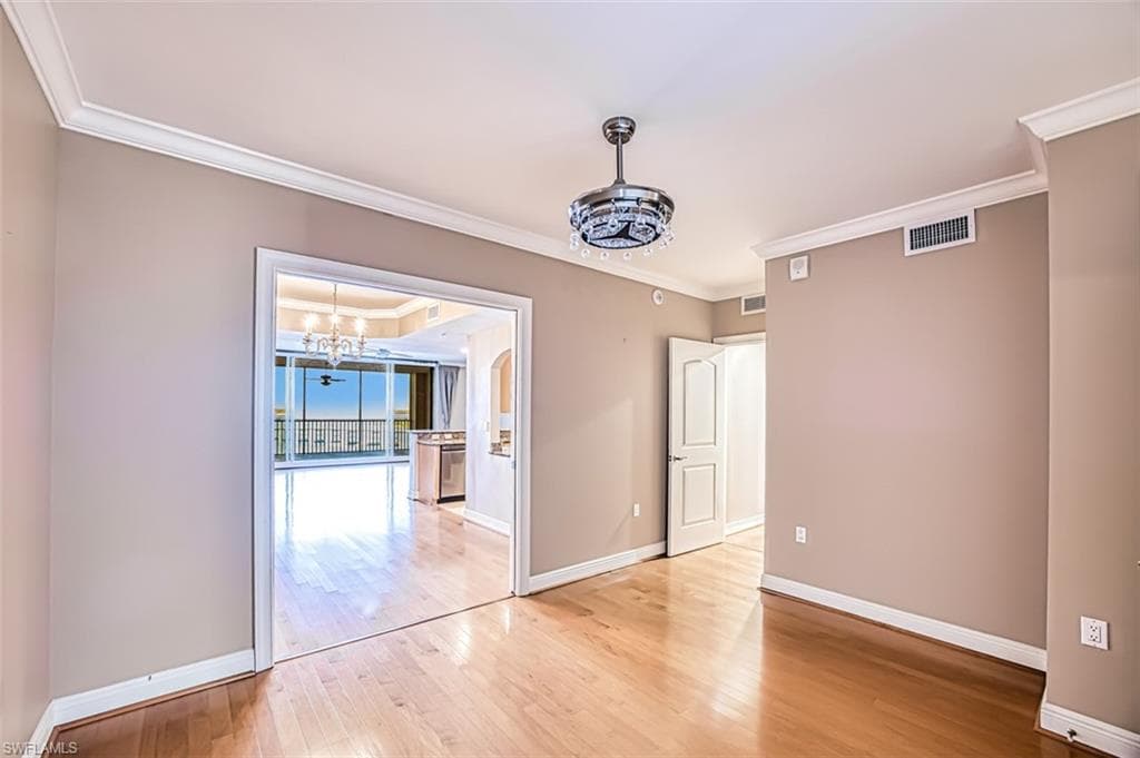 2090 W 1st ST G1607-27