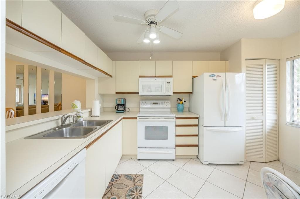 5950 Amherst DR A101-9