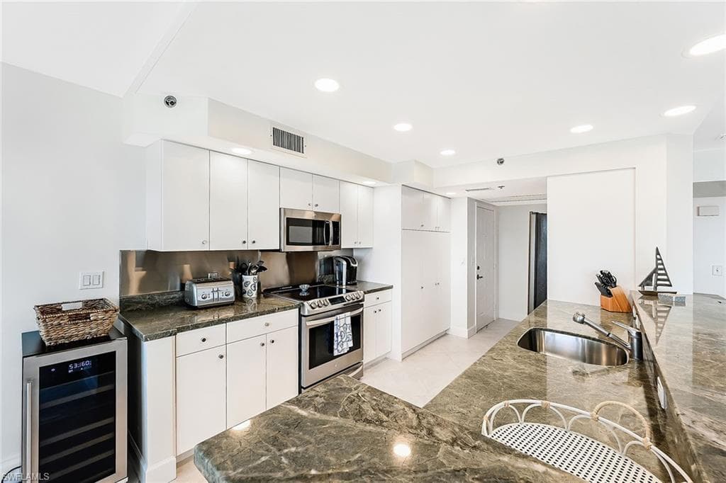 5550 Heron Point DR 1702-7