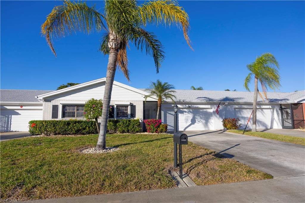 1513 Edgewater CIR-1