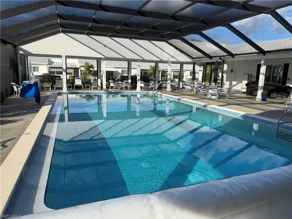 1513 Edgewater CIR-24