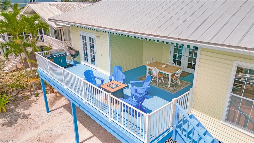 1296 Grand Canal DR-4