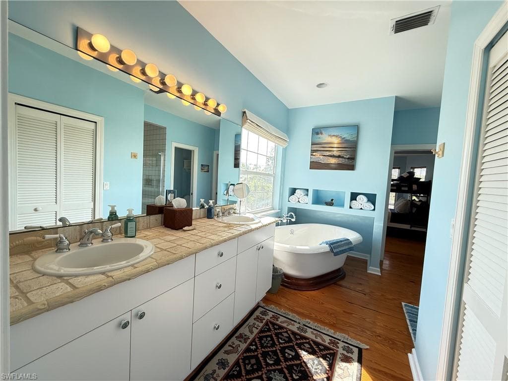 1296 Grand Canal DR-14
