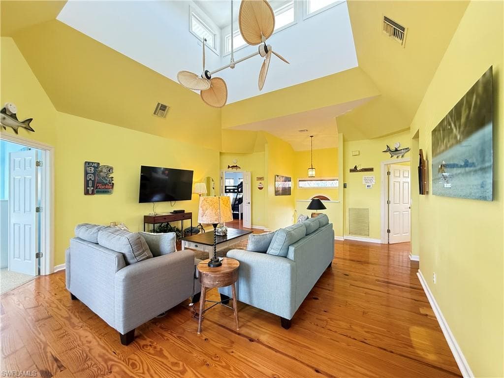 1296 Grand Canal DR-10