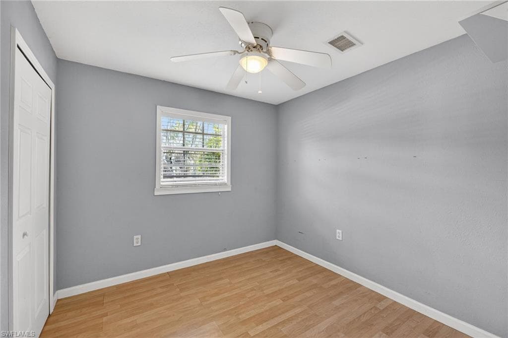 915 Hibiscus LN-26