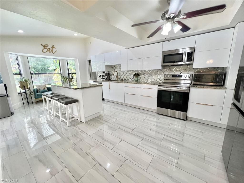 2499 River Reach DR-16