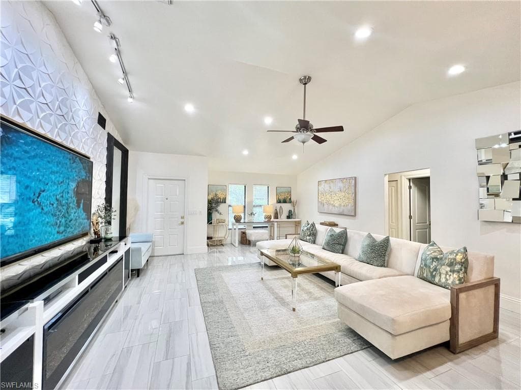 2499 River Reach DR-6