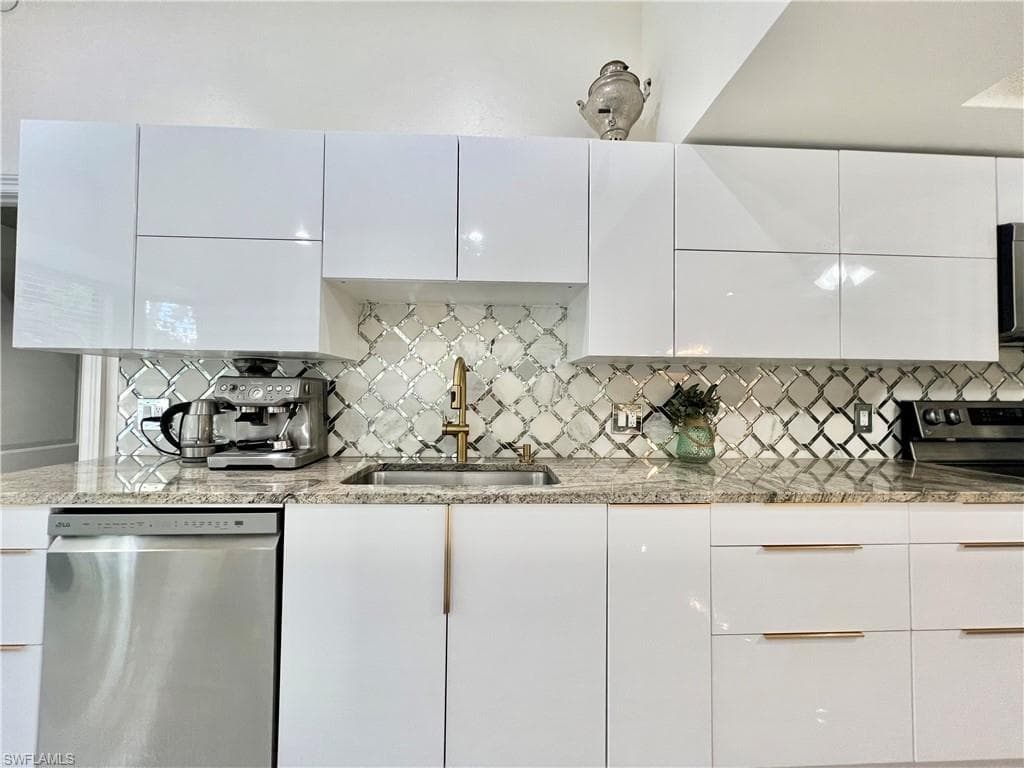 2499 River Reach DR-13