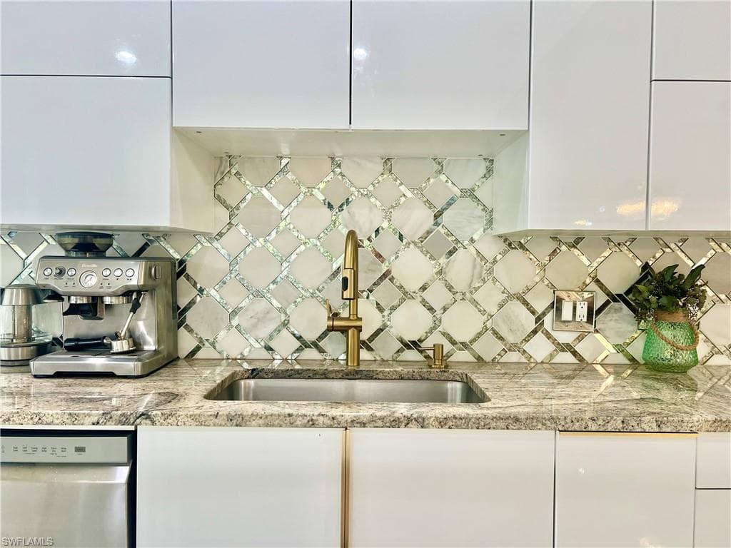 2499 River Reach DR-10