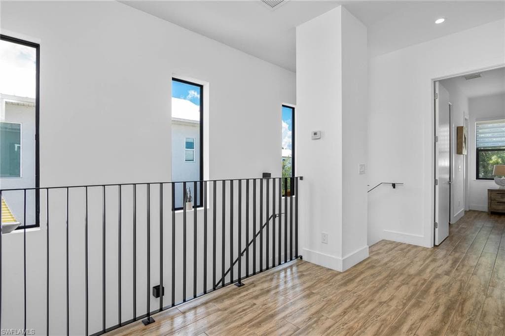 3016 Van Buren AVE-13