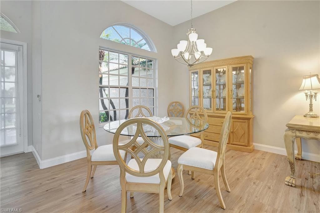 16112 Edgemont DR-16