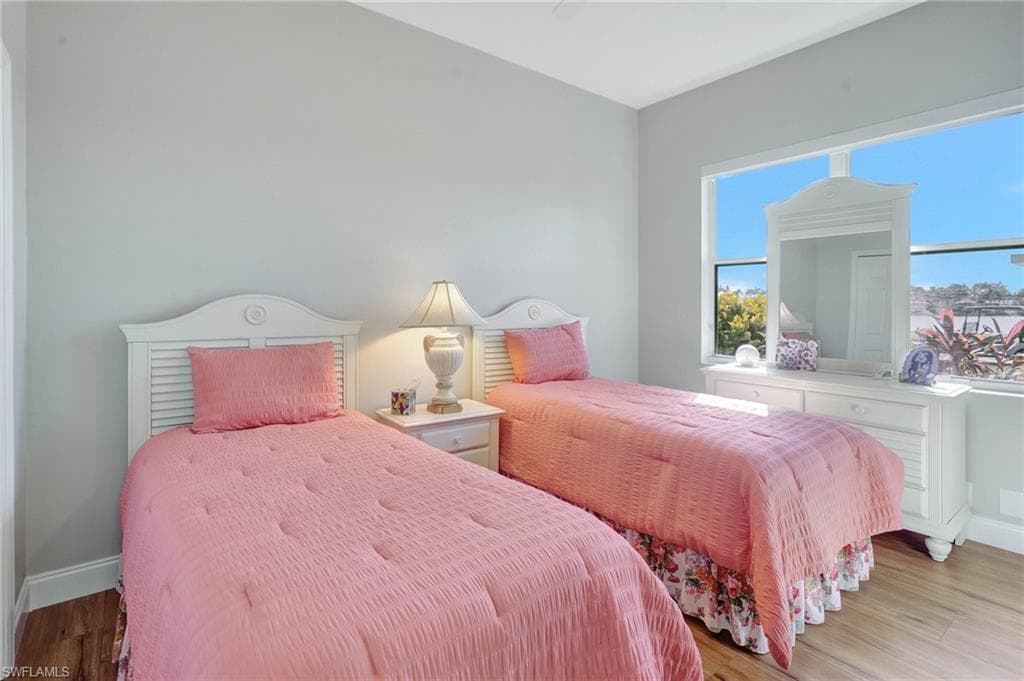 16112 Edgemont DR-27