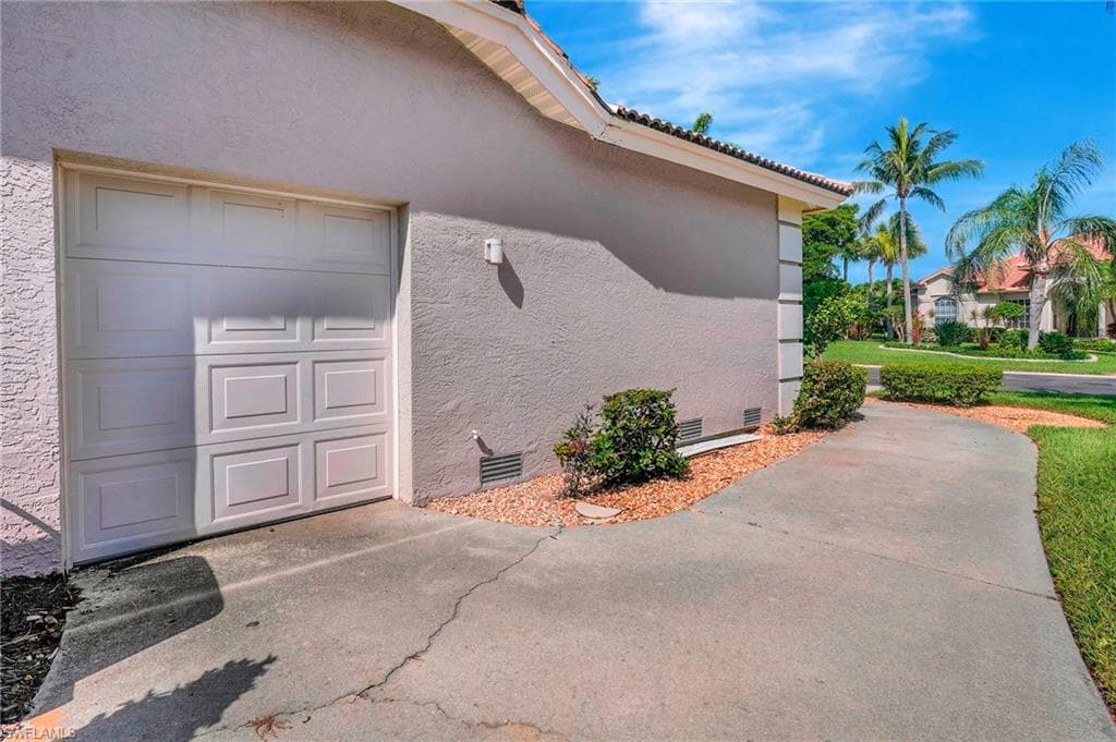 16112 Edgemont DR-40