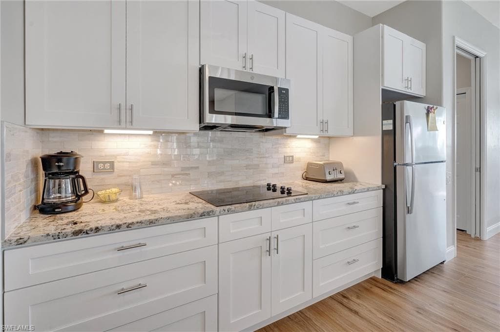 16112 Edgemont DR-10