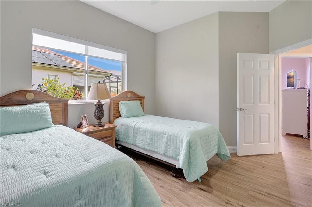 16112 Edgemont DR-30