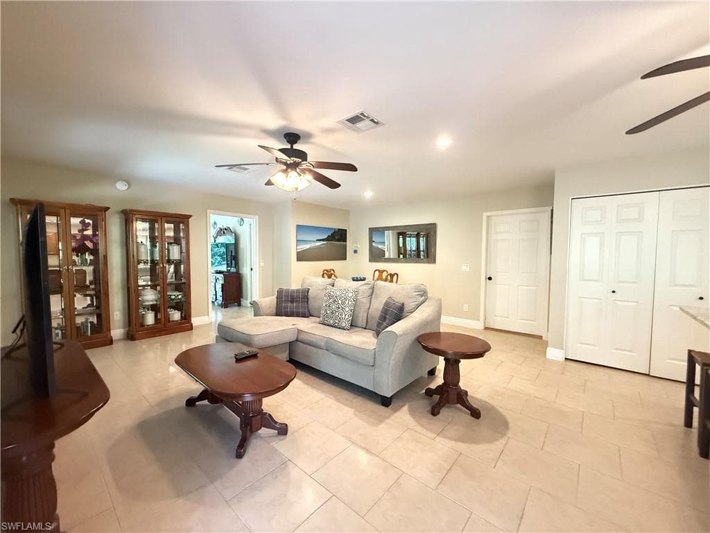 6140 Standing Oaks-3