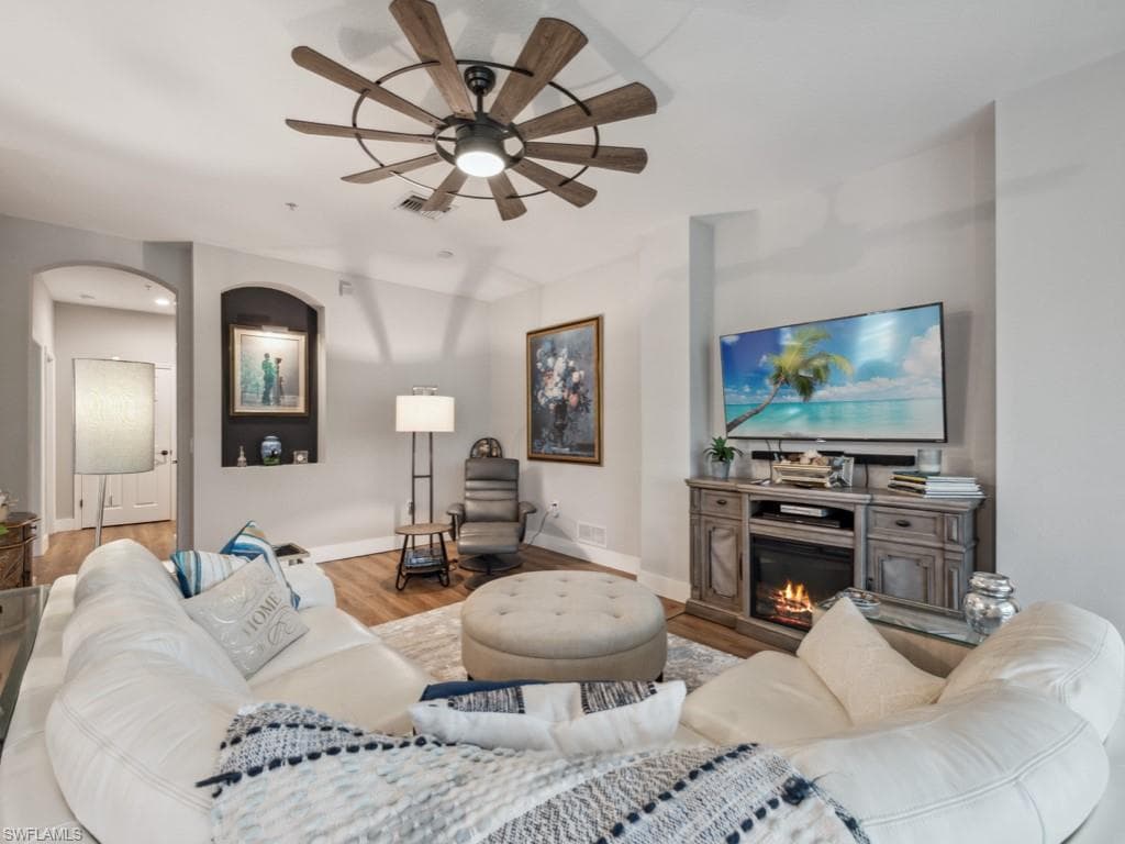 7856 Clemson ST N 8 102-10