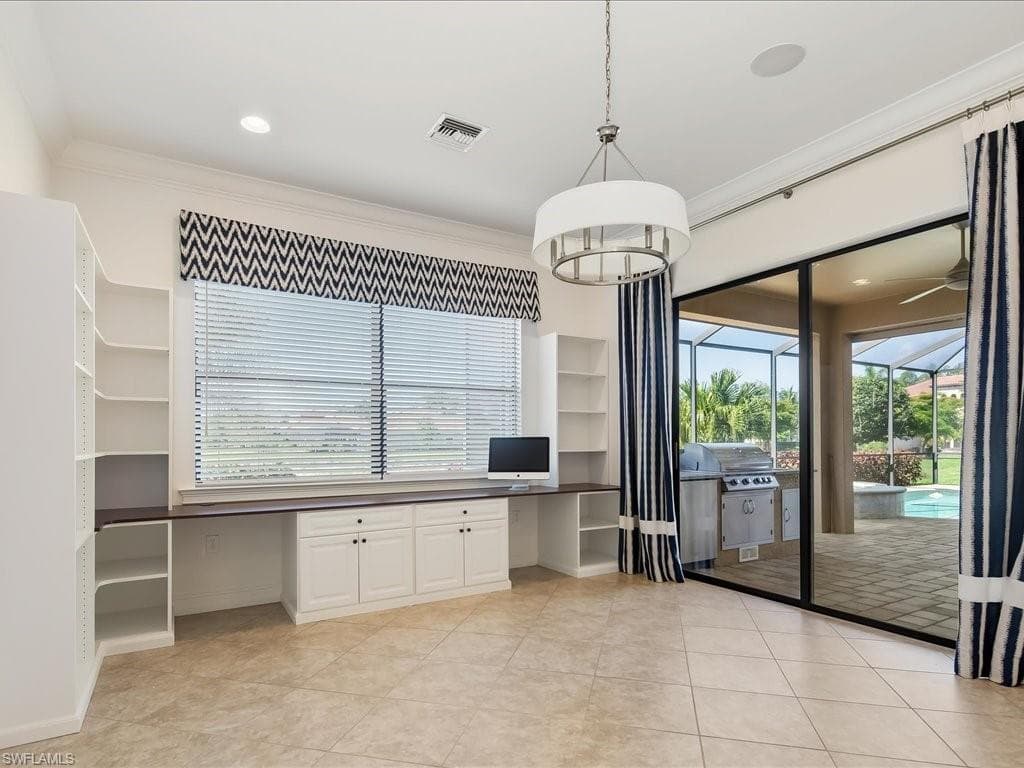 1546 Mockingbird DR-16