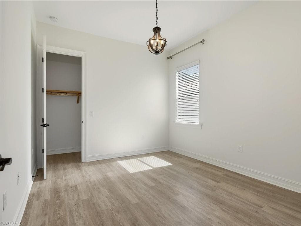 1546 Mockingbird DR-25