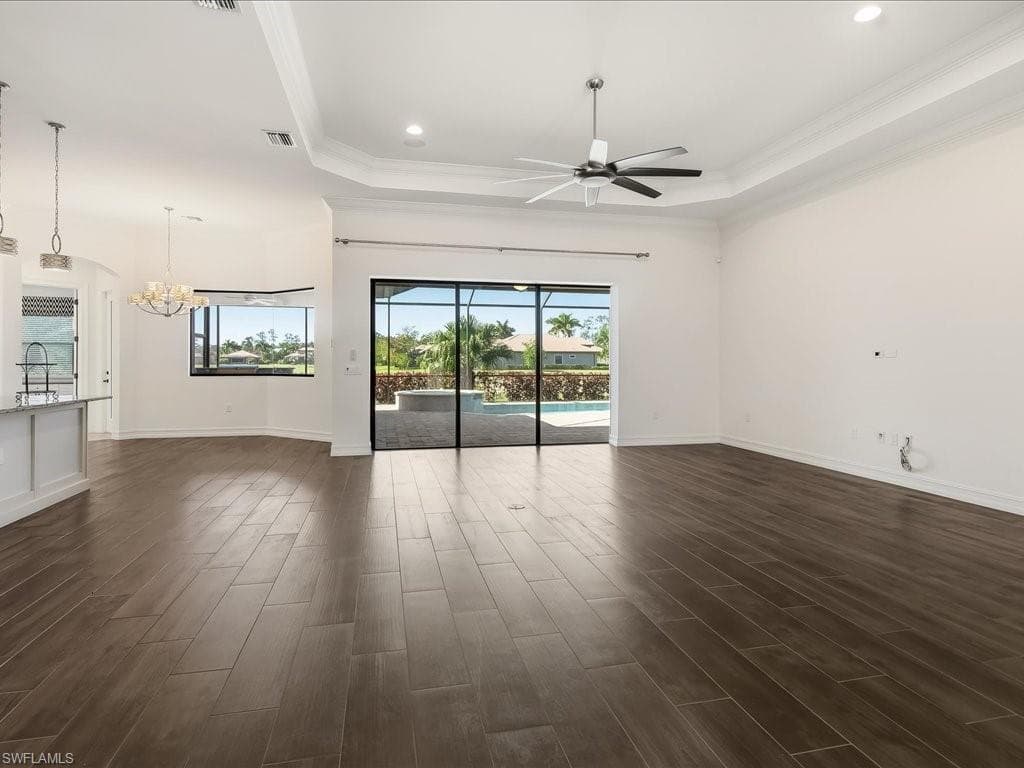 1546 Mockingbird DR-6