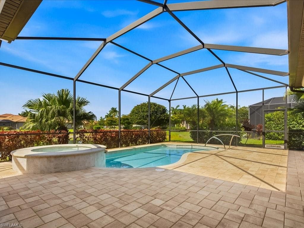 1546 Mockingbird DR-33