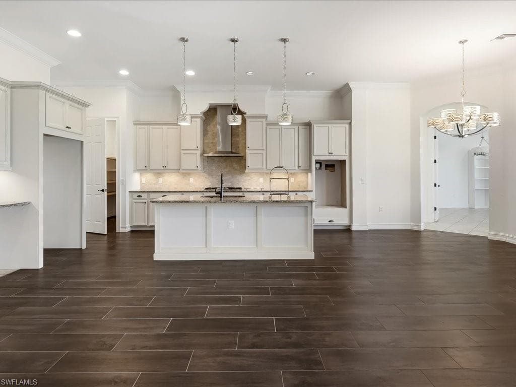 1546 Mockingbird DR-9