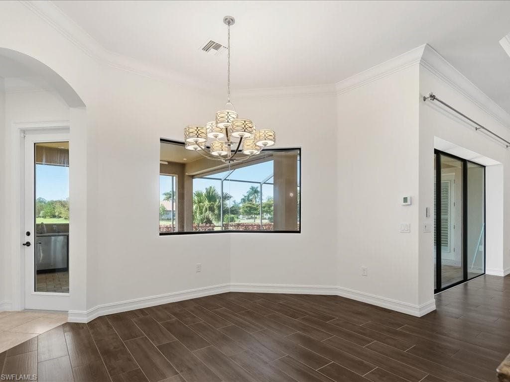 1546 Mockingbird DR-14