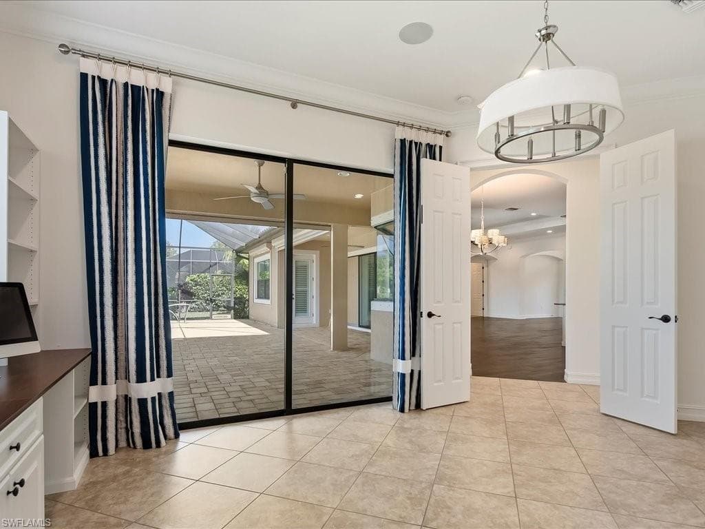 1546 Mockingbird DR-18