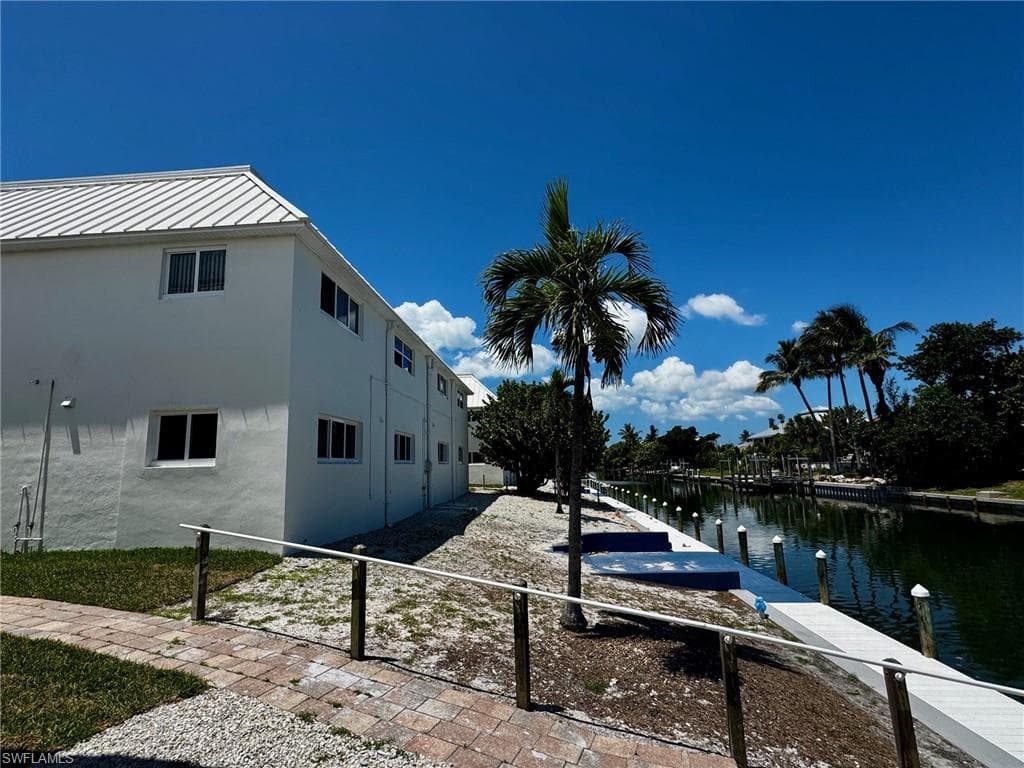 805 E Gulf DR B4-3