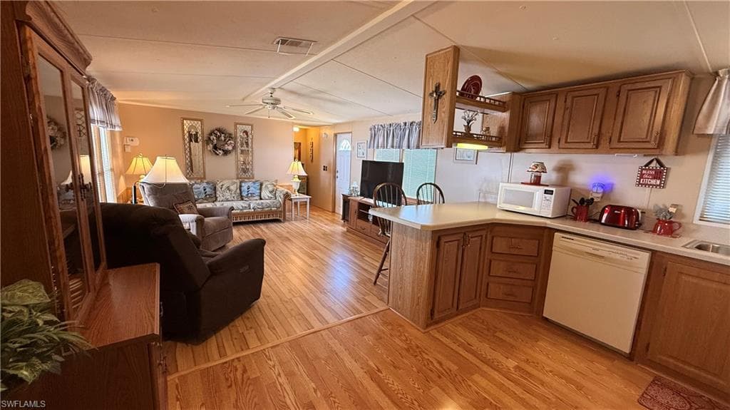 10651 Wales LOOP-8