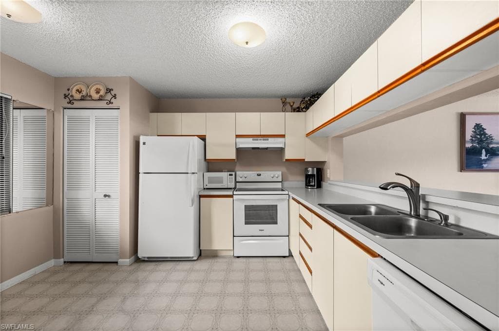 5784 Deauville CIR B103-5